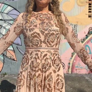 Mac Duggal Tan and Cream A-line Maxi Dress size 2 regular Small